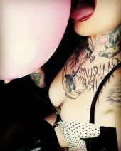 Foto zu Blogeintrag Smokingfetish und Luftballons
