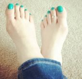 Foto zu Blogeintrag 10 Frauen Füße, in deine Fresse!